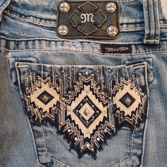 Miss Me Embellished Distressed Bootcut Jeans Women's Waist 31 Inseam 32 - Picture 11 of 15